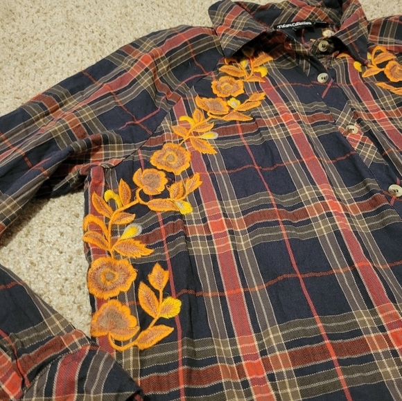 Tolani Collection Estrella Plaid w/ Embroidered Flowers Button Down Shirt XL - Picture 5 of 9